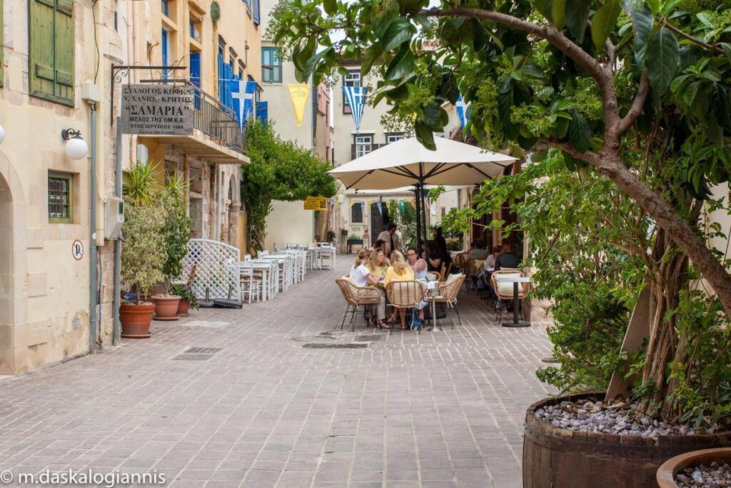 History & Culture In Old Town Chania La Canea Esterno foto
